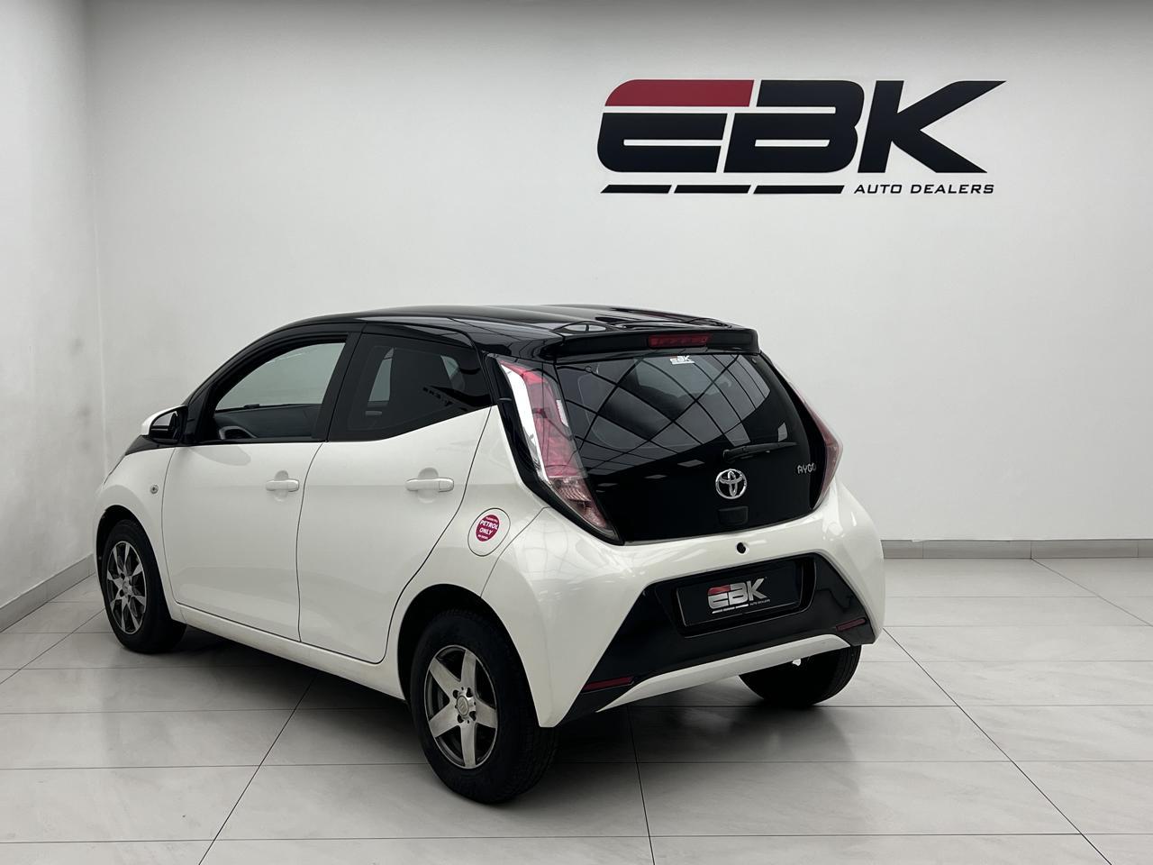 Toyota Aygo 1.0 X-Play EBK Main Street