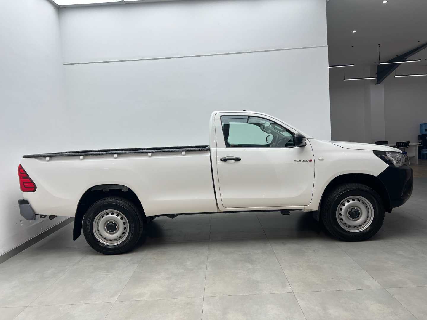 Toyota Hilux 2.4GD-6 Single Cab 4x4 SR Chery Lenasia Used