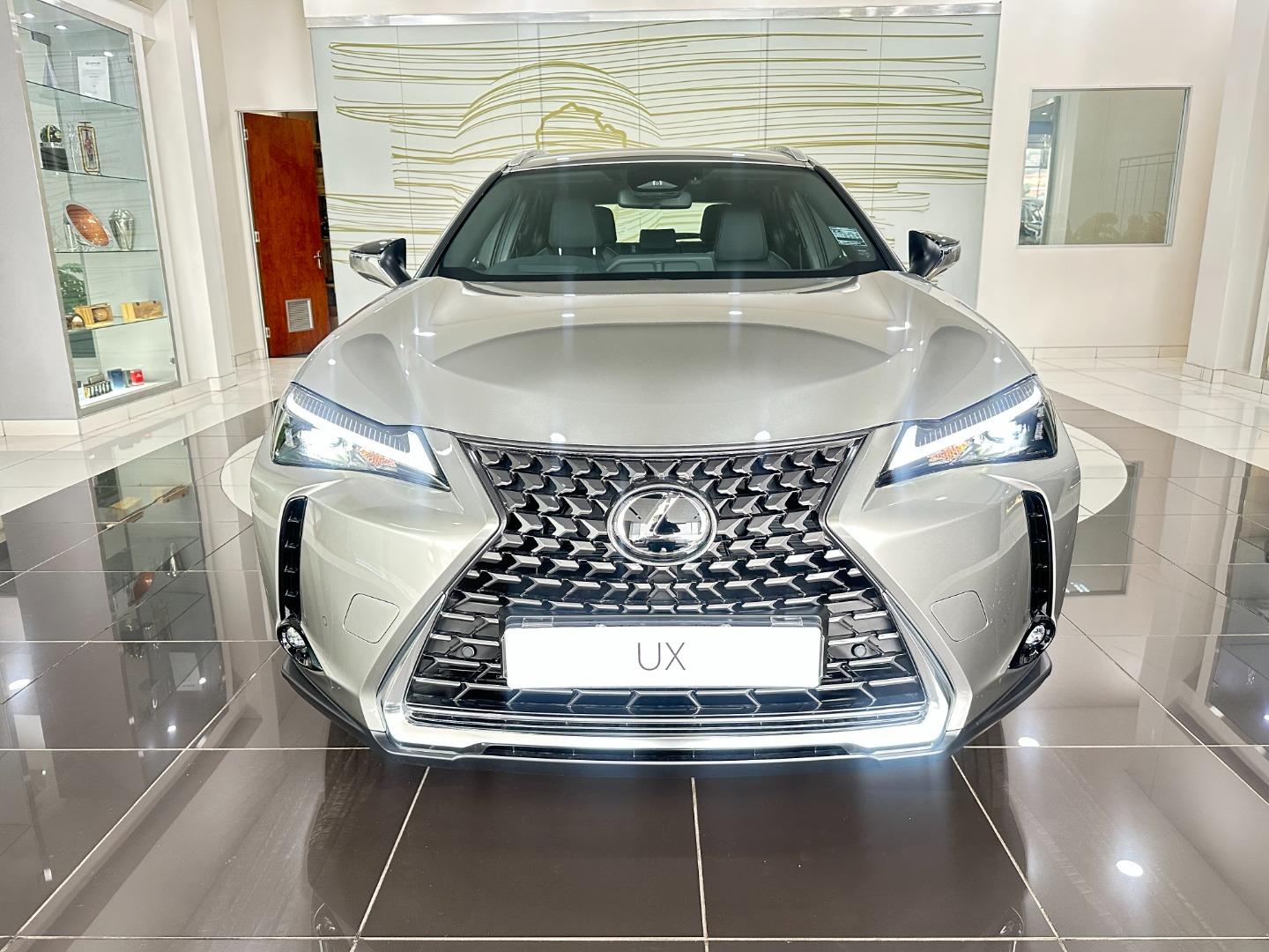 Lexus UX 300h EX Lexus the Glen