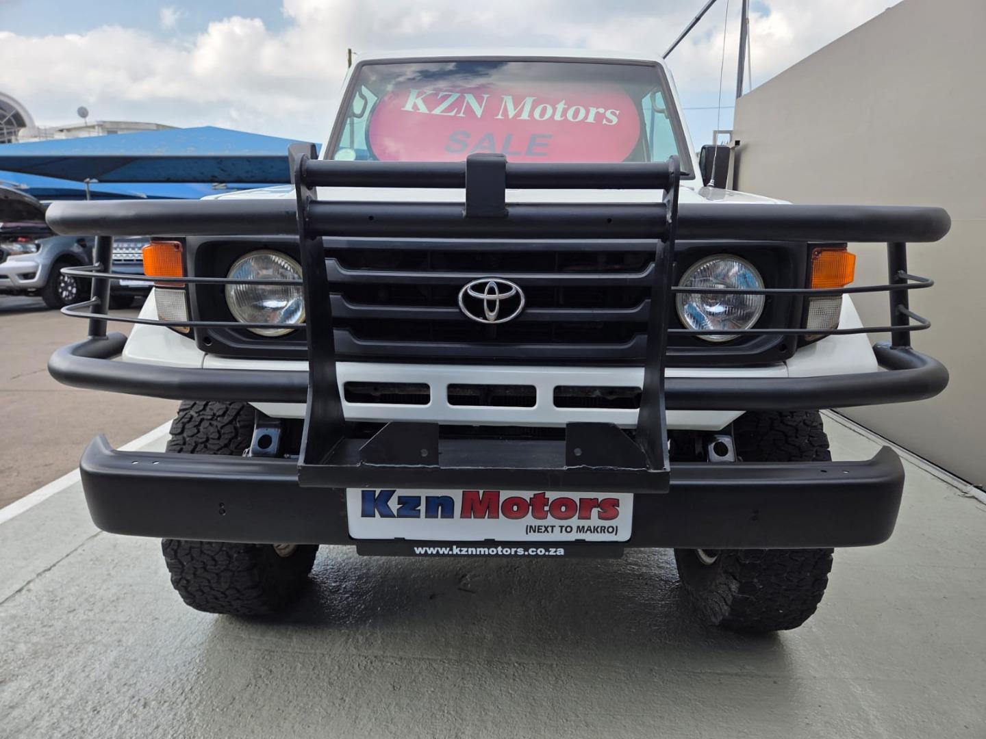 Toyota Land Cruiser 70 4.5l KZN Motors
