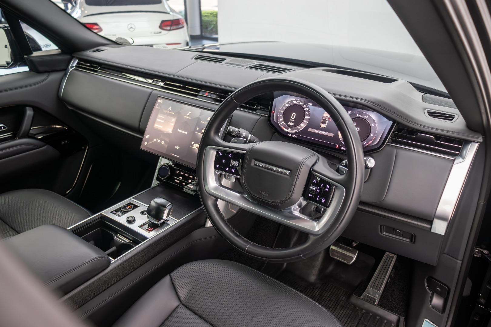 Land Rover Range Rover P530 SV Aksons Umhlanga