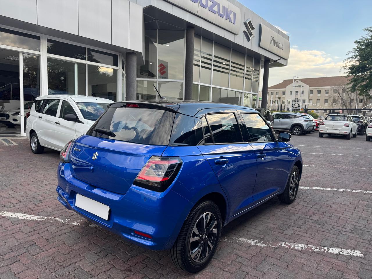 Suzuki Swift 1.2 GLX Manual Suzuki Rivonia