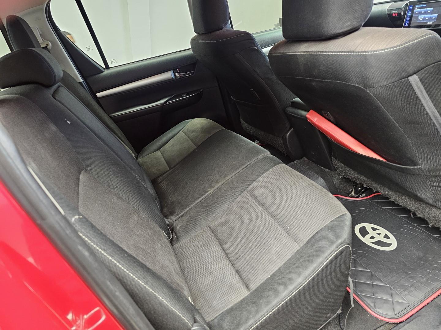 Toyota Hilux 2.8GD-6 Double Cab Raider auto Docrat Group