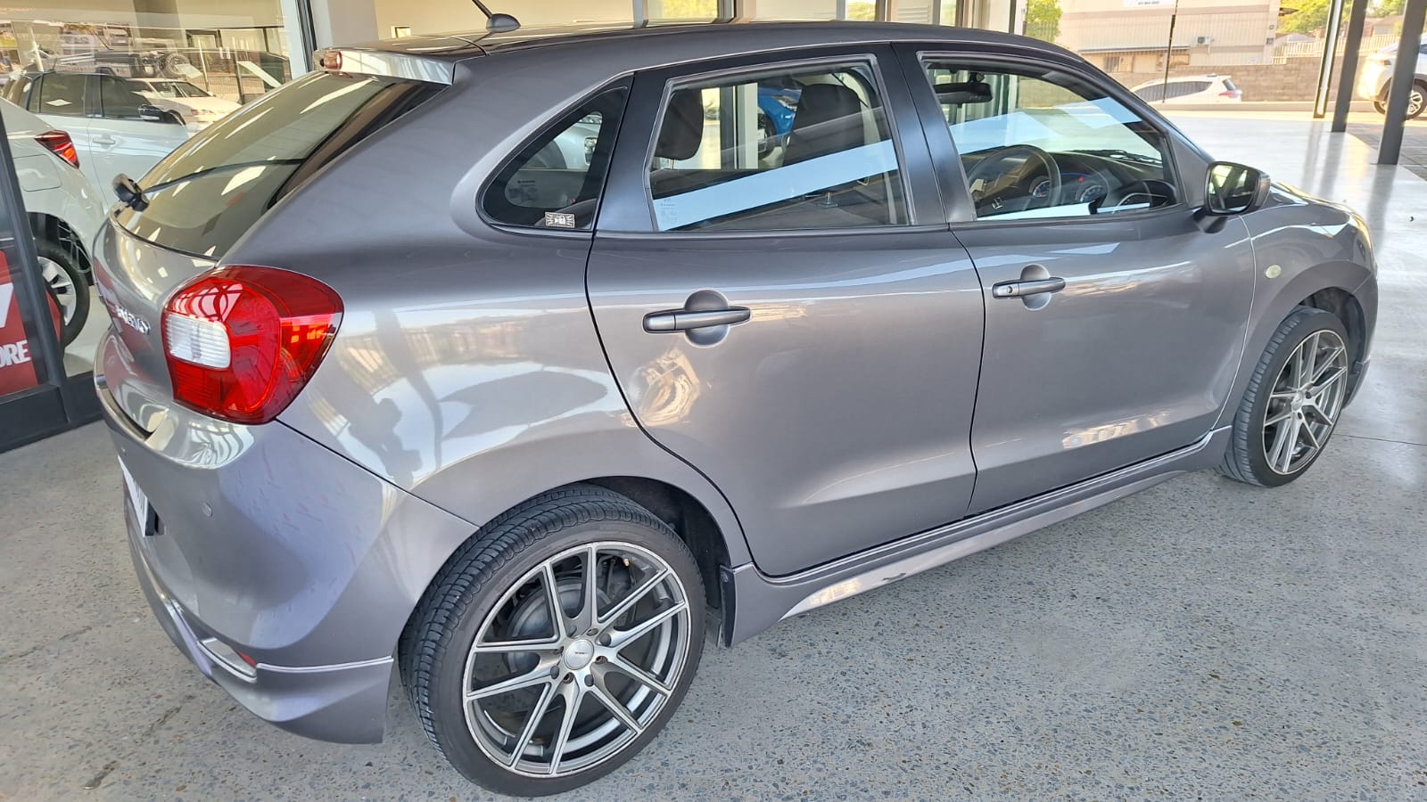 Suzuki Baleno 1.4 GL Suzuki Wellington