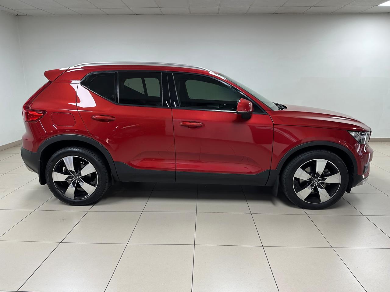Volvo XC40 D4 AWD Momentum BB Hatfield Nissan