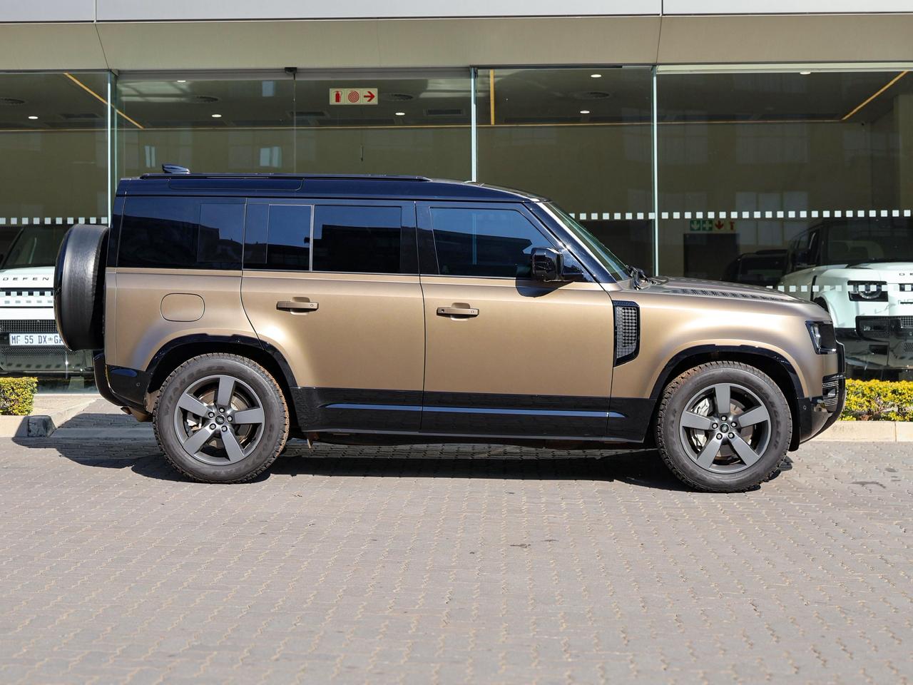 Land Rover Defender 110 D350 X-Dynamic HSE Jaguar Land Rover Bedfordview