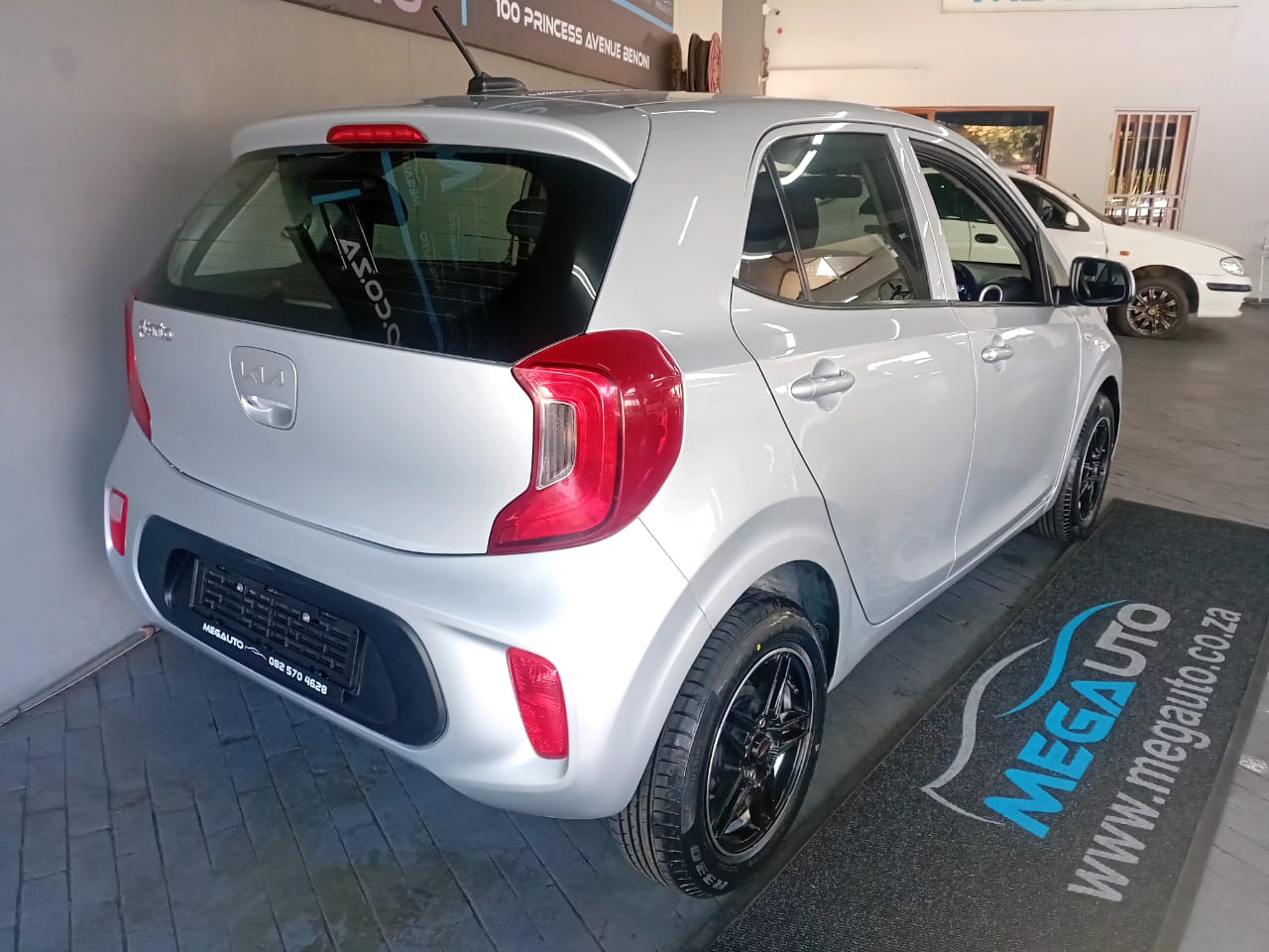 Kia Picanto 1.0 STREET MEGAuto