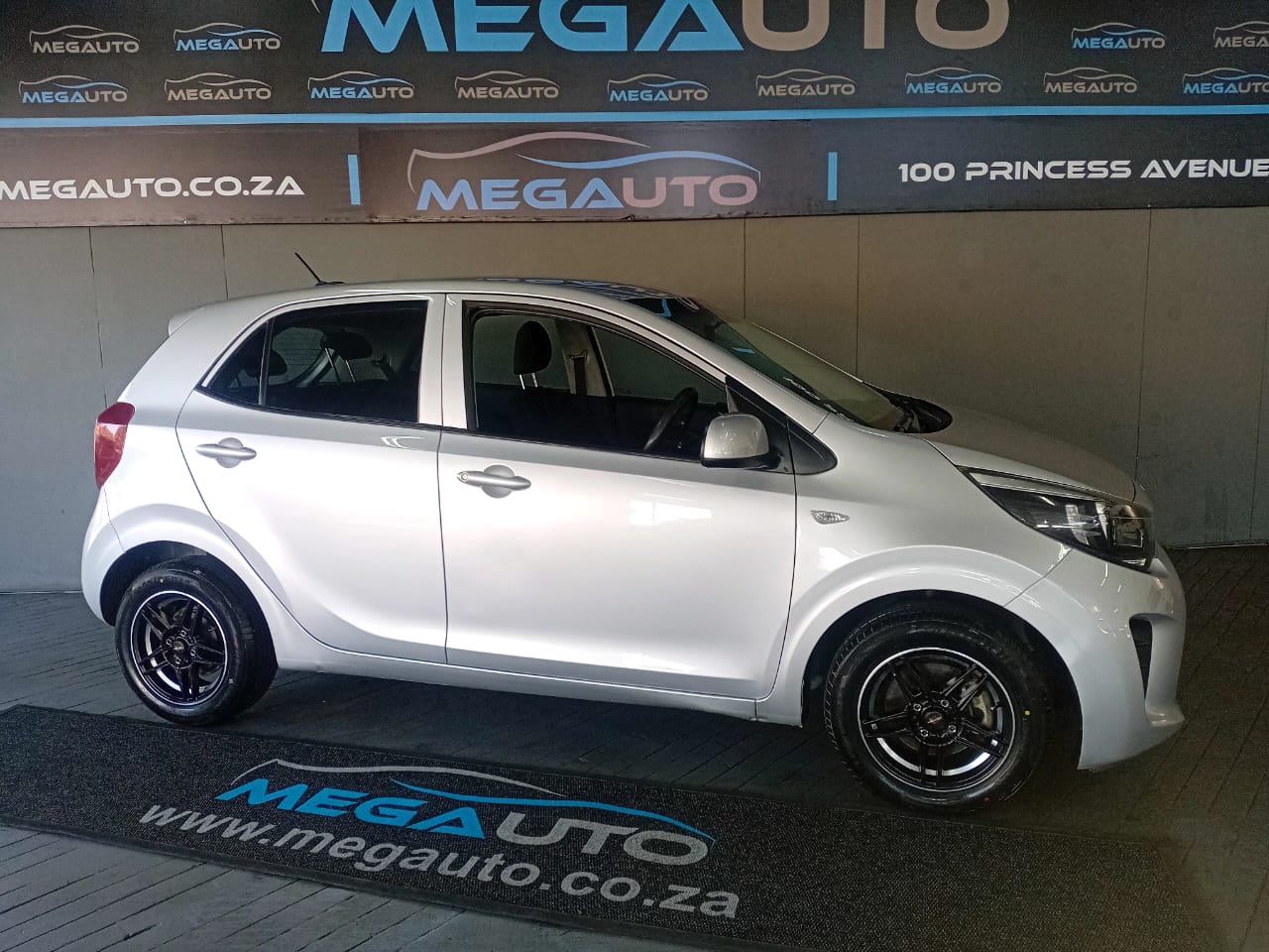 Kia Picanto 1.0 STREET MEGAuto