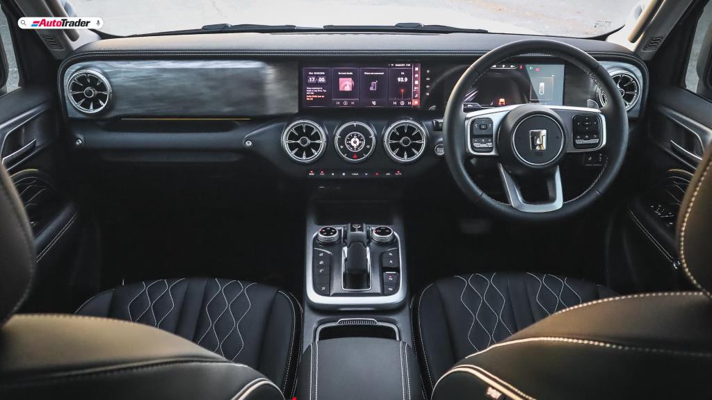 GWM Tank 300 2.4T 4WD Super Luxury