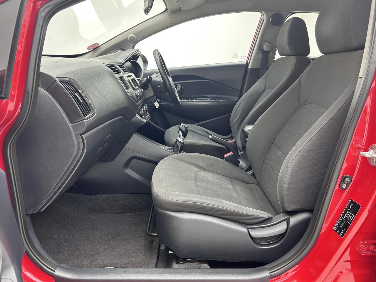 Kia Cerato Hatch 2.0 EX Auto EBK Main Street