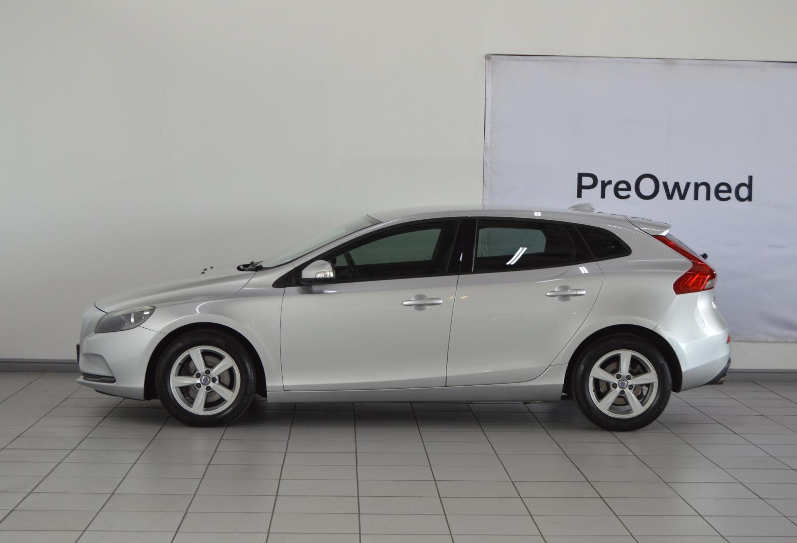 Volvo V40 T3 Essential Mazda Port Elizabeth