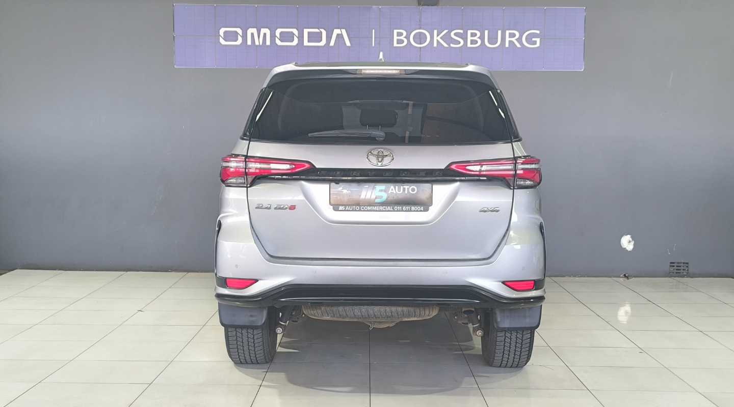 Toyota Fortuner 2.4GD-6 4x4 M5 Auto Commercial