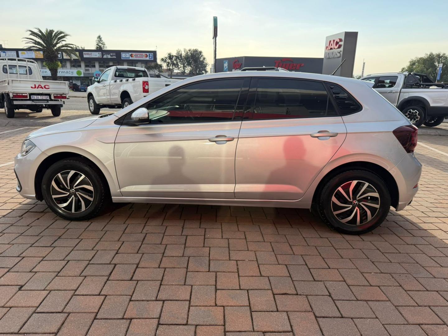 Volkswagen Polo Hatch 1.0TSI 70kW Life AGG Sandton