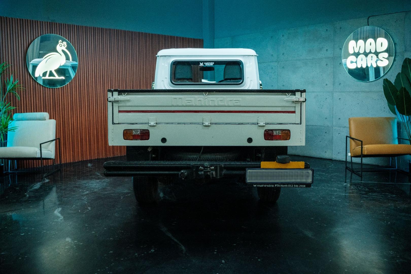 Mahindra Bolero 2.5Di Maxitruck Plus Mad Cars