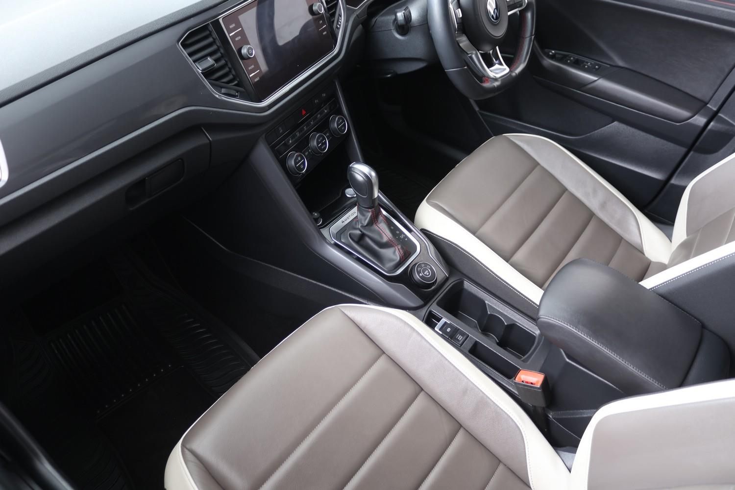 Volkswagen T-Roc 2.0TSI 140kW 4Motion R-Line Mega Theron Traders
