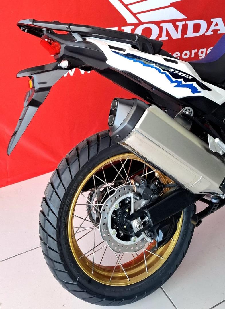 Honda Africa Twin CRF 1100L Honda Wing George