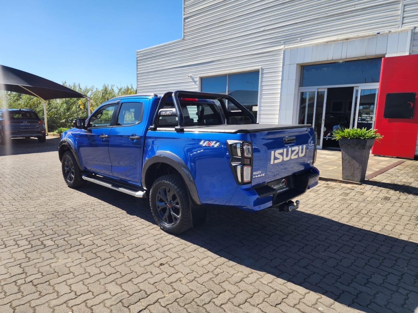 Isuzu D-Max 3.0TD Double Cab V-Cross 4x4 Cinzaco Auto