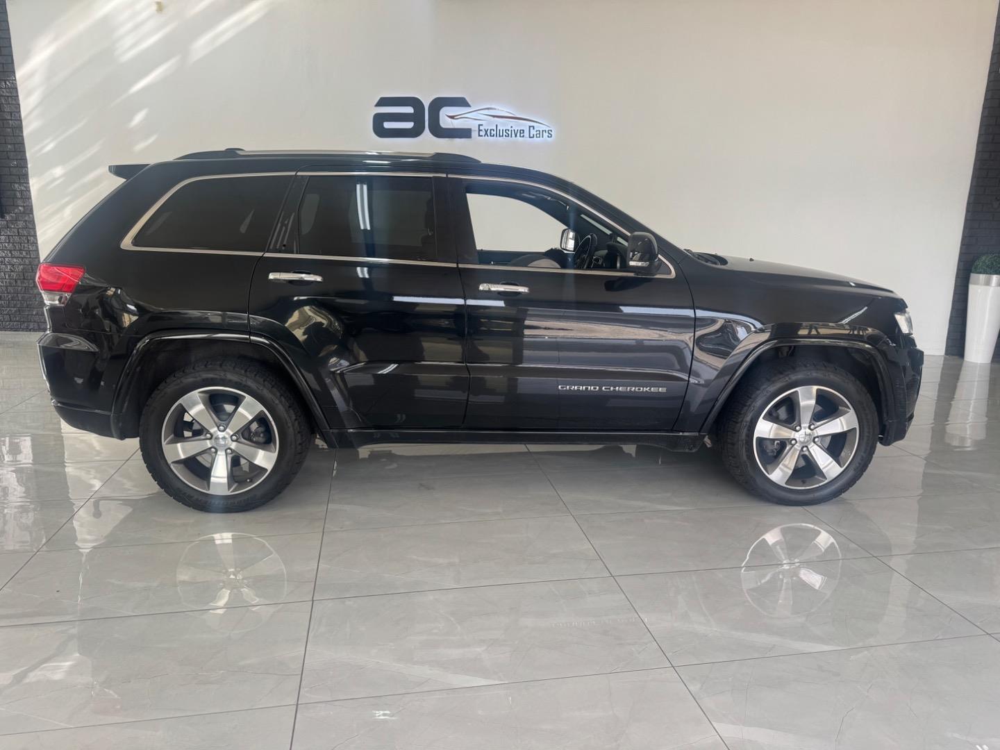 Jeep Grand Cherokee 5.7L Overland AC Exclusive Cars