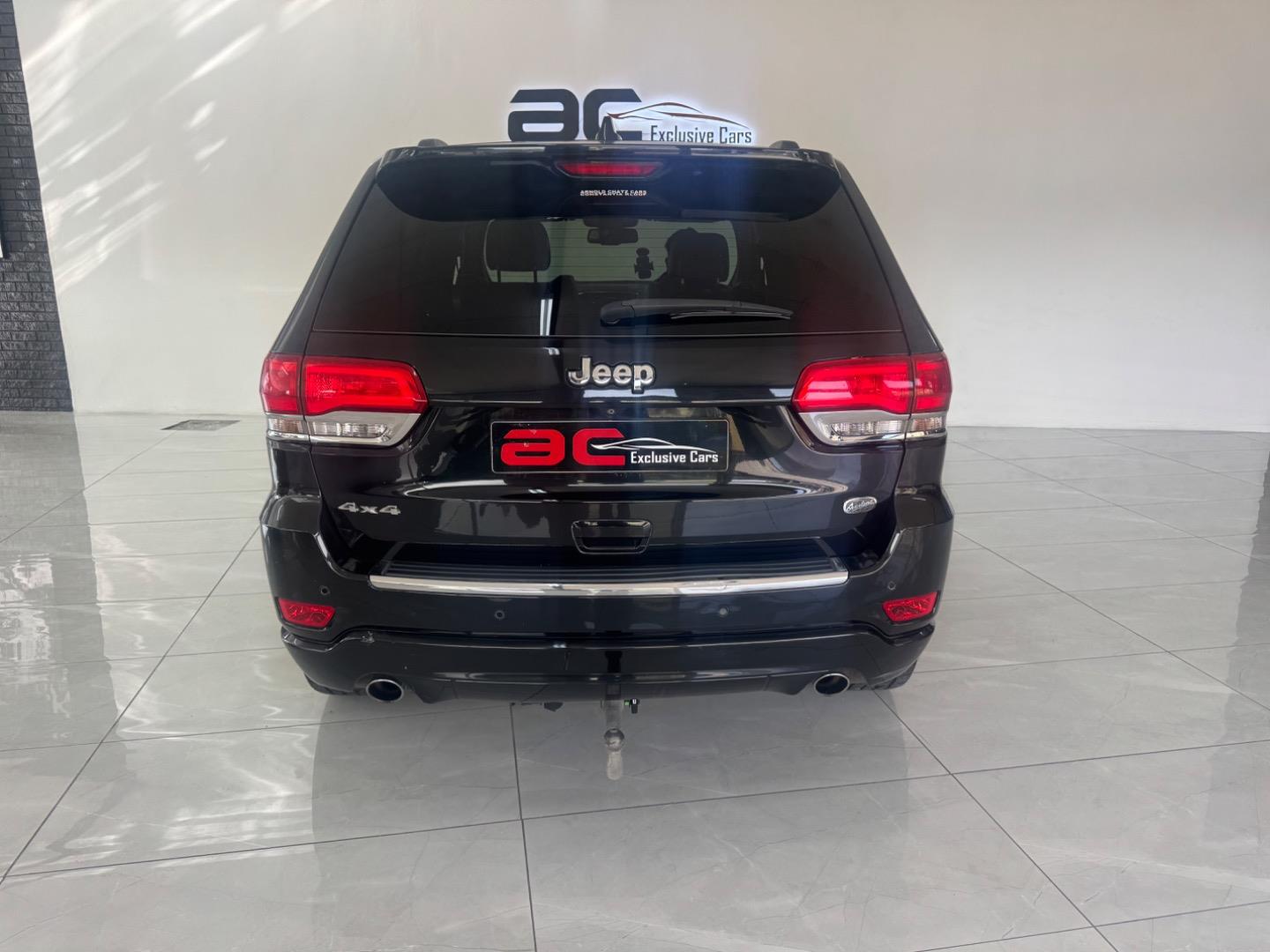 Jeep Grand Cherokee 5.7L Overland AC Exclusive Cars