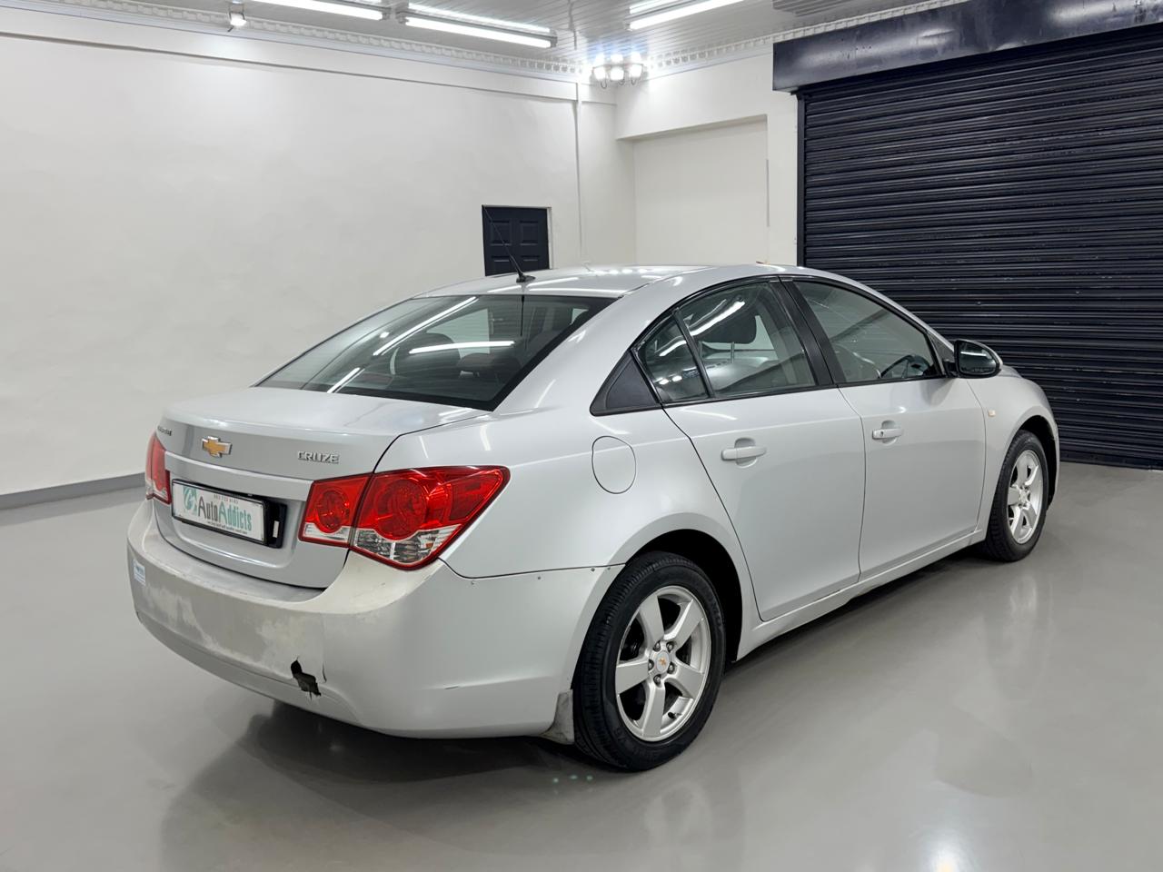 Chevrolet Cruze 1.6 L Auto Addicts