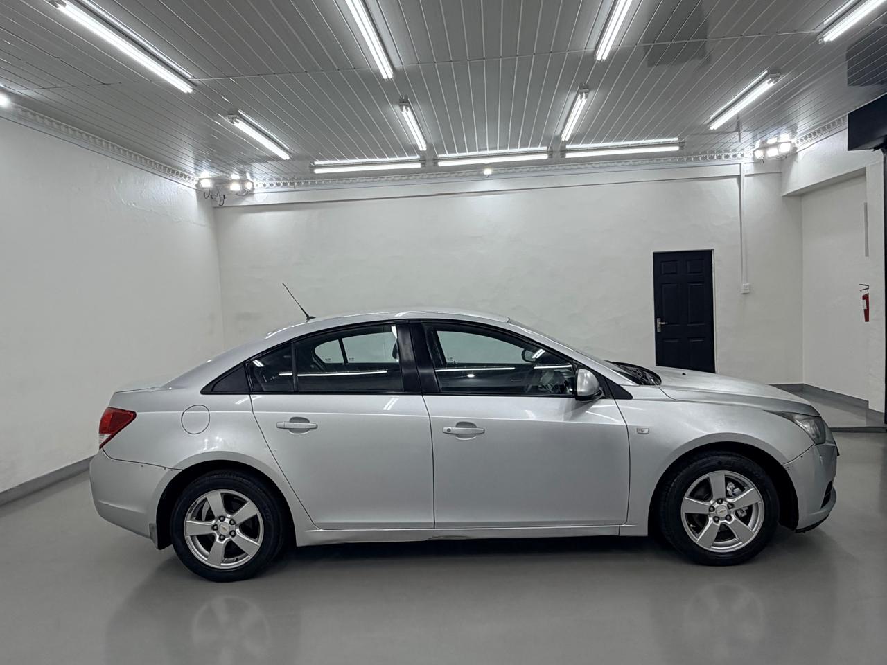 Chevrolet Cruze 1.6 L Auto Addicts