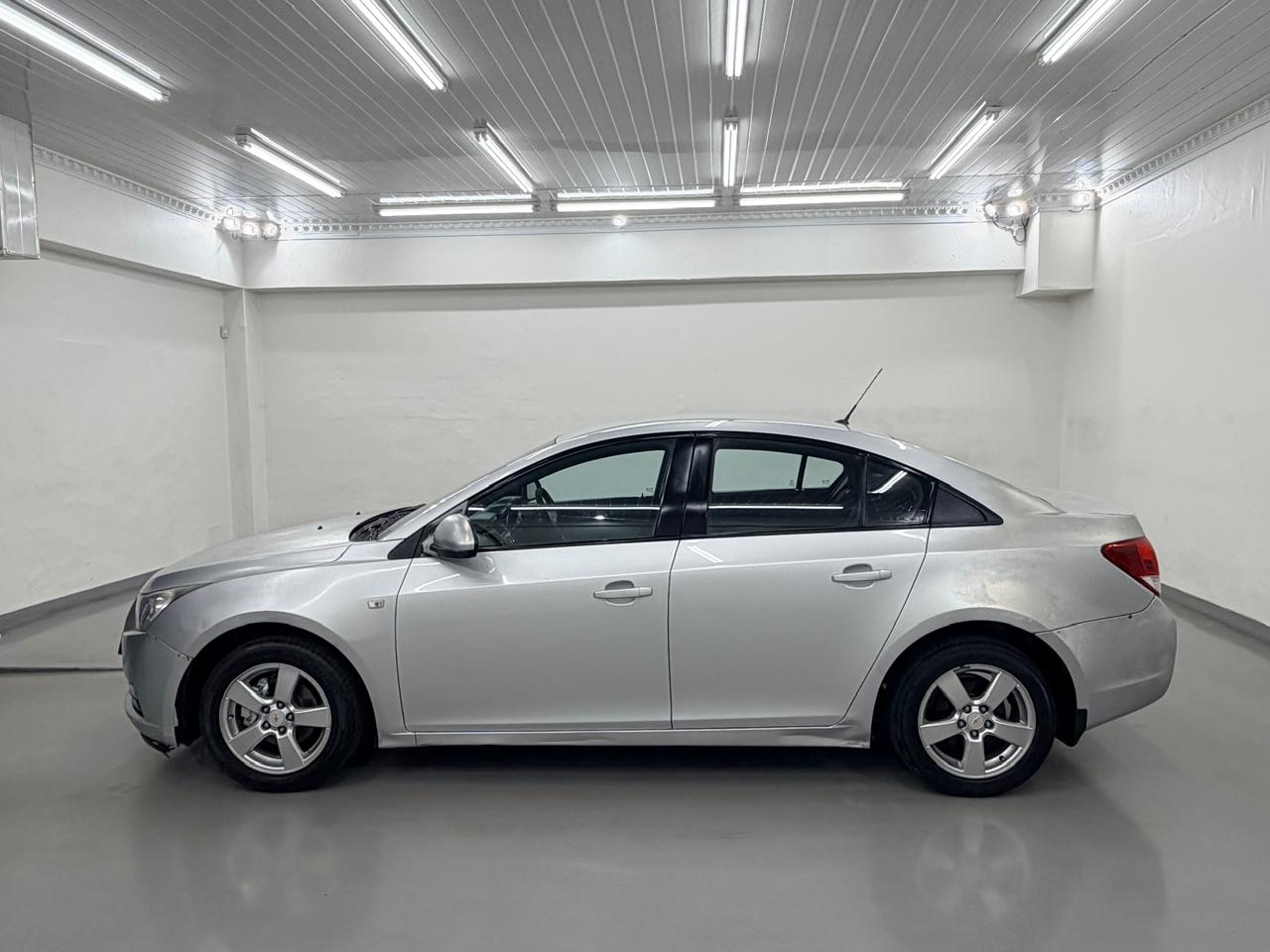 Chevrolet Cruze 1.6 L Auto Addicts