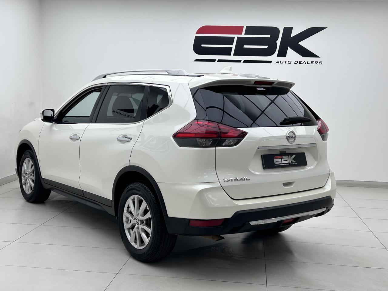 Nissan X-Trail 2.5 4x4 Acenta EBK Main Street