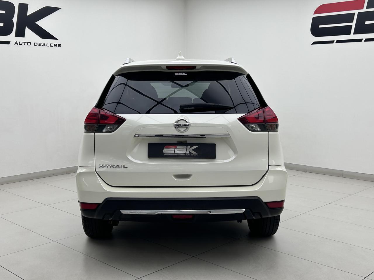 Nissan X-Trail 2.5 4x4 Acenta EBK Main Street