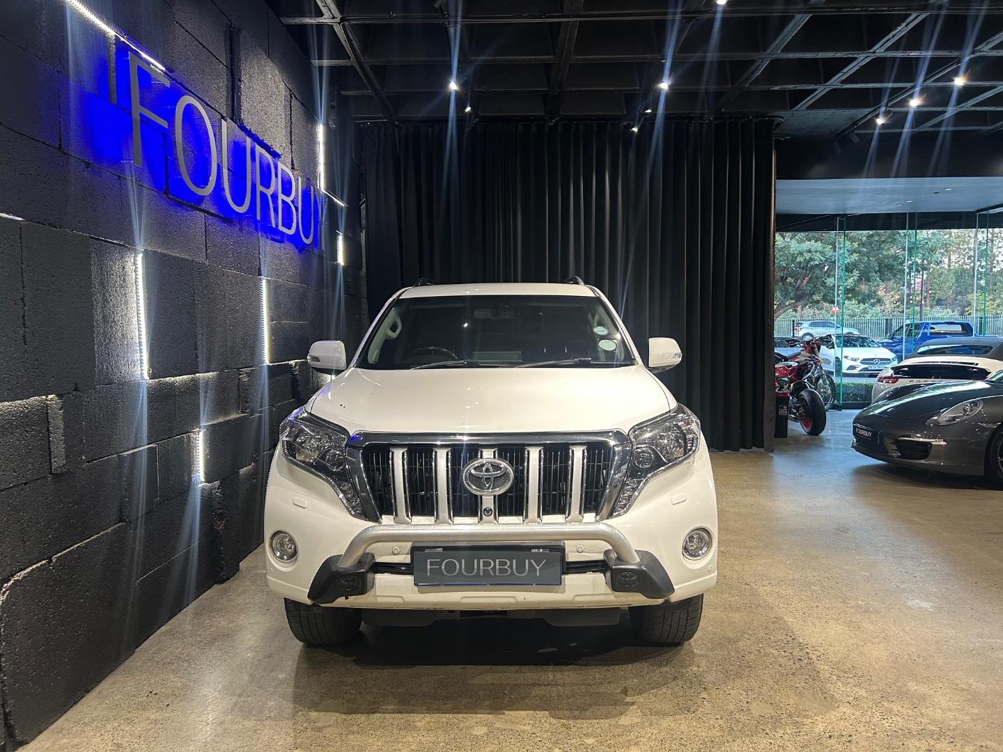 Toyota Land Cruiser Prado 3.0DT VX Fourbuy