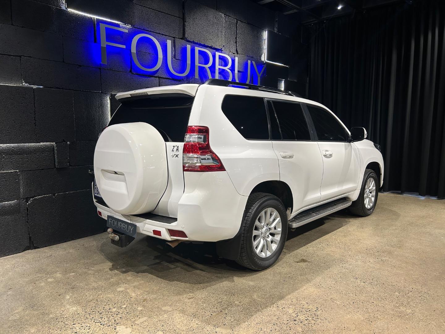 Toyota Land Cruiser Prado 3.0DT VX Fourbuy