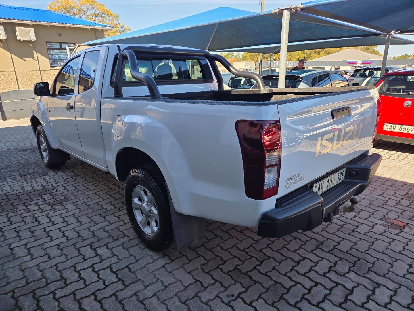 Isuzu D-Max 250 Extended Cab Hi-Ride Auto Jaysmart Motor