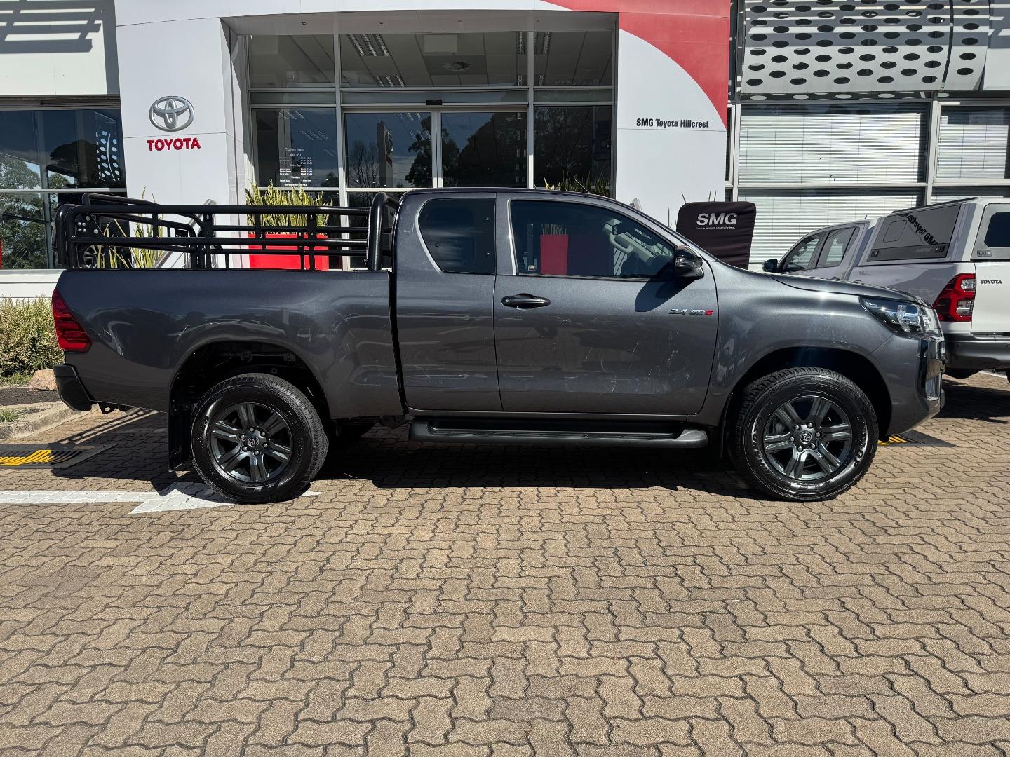 Toyota Hilux 2.4GD-6 Xtra Cab Raider Manual SMG Toyota Hillcrest New