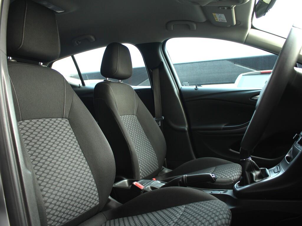 Opel Astra Hatch 1.0T Essentia Authentique Autos