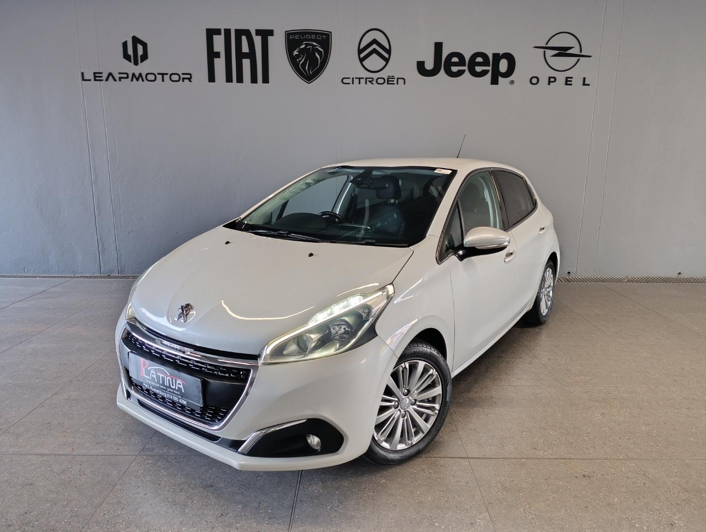 2021 Peugeot 208 1.2 Allure