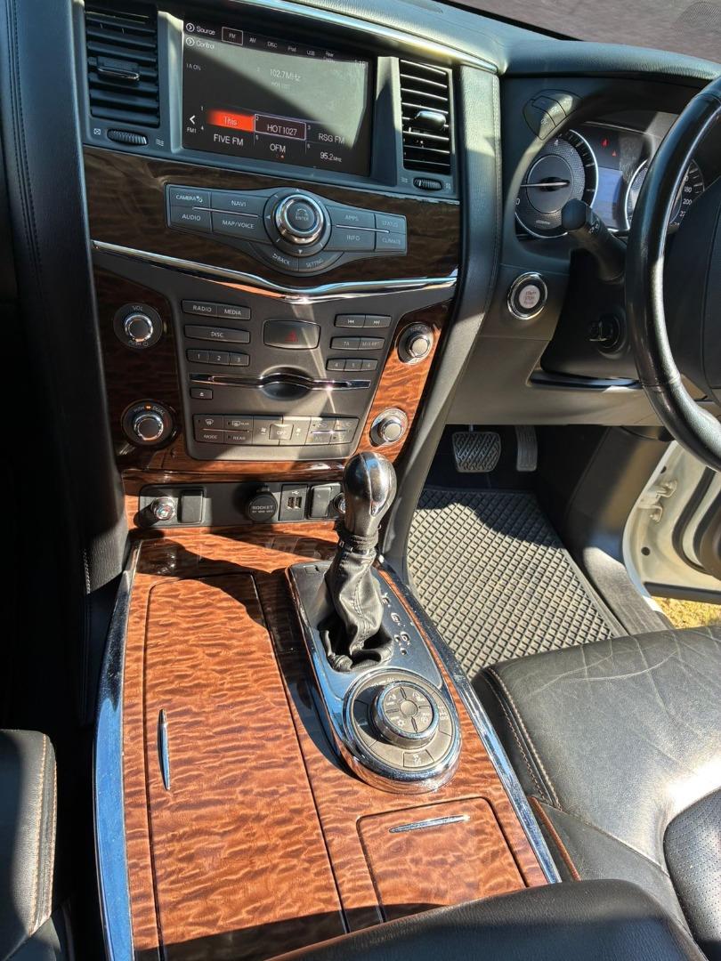 Nissan Patrol 5.6 V8 LE Premium 4WD