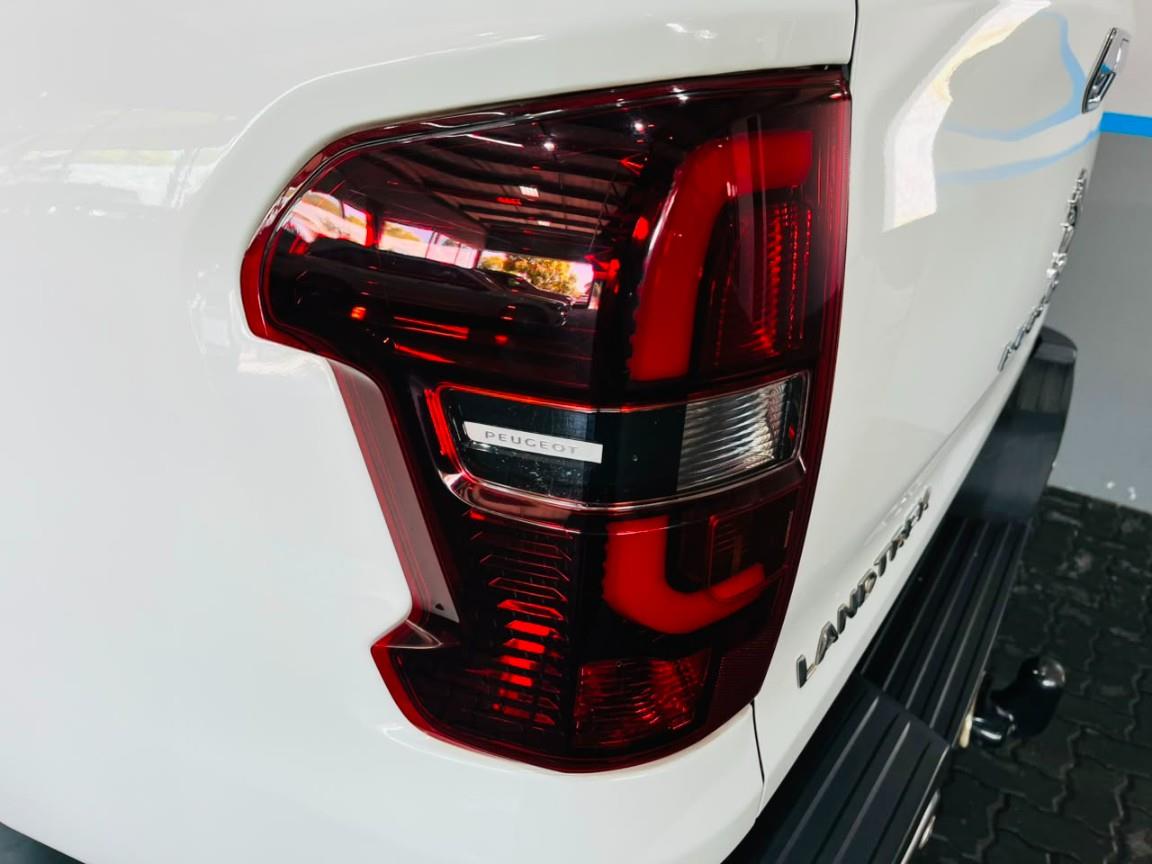Peugeot Landtrek 1.9D 4Action 4x4 Westvaal Menlyn Premium