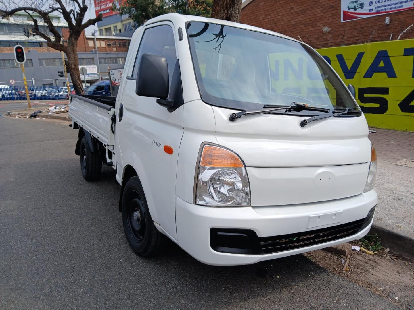 Hyundai H-100 Bakkie 2.6D OJB Auto Innovations