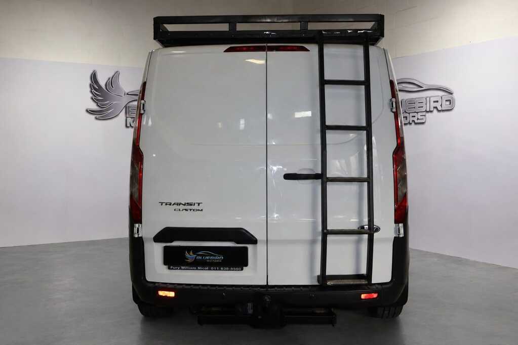 Ford Transit Custom Panel Van 2.2TDCi 92kW LWB Ambiente BlueBird Motors