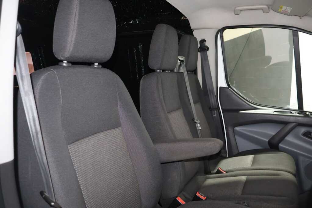 Ford Transit Custom Panel Van 2.2TDCi 92kW LWB Ambiente BlueBird Motors