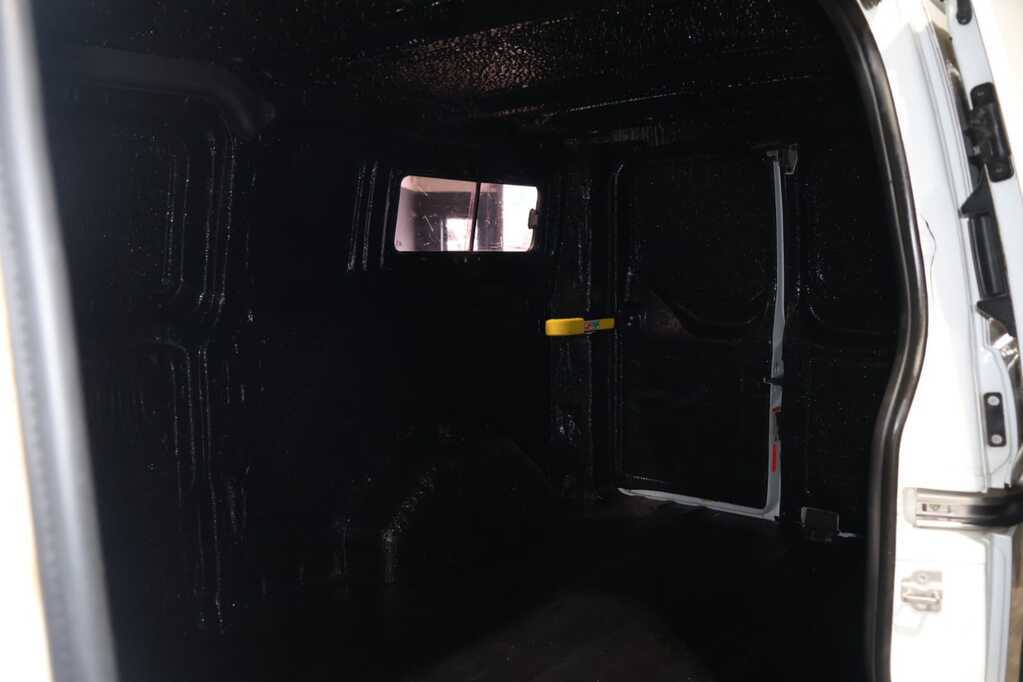 Ford Transit Custom Panel Van 2.2TDCi 92kW LWB Ambiente BlueBird Motors