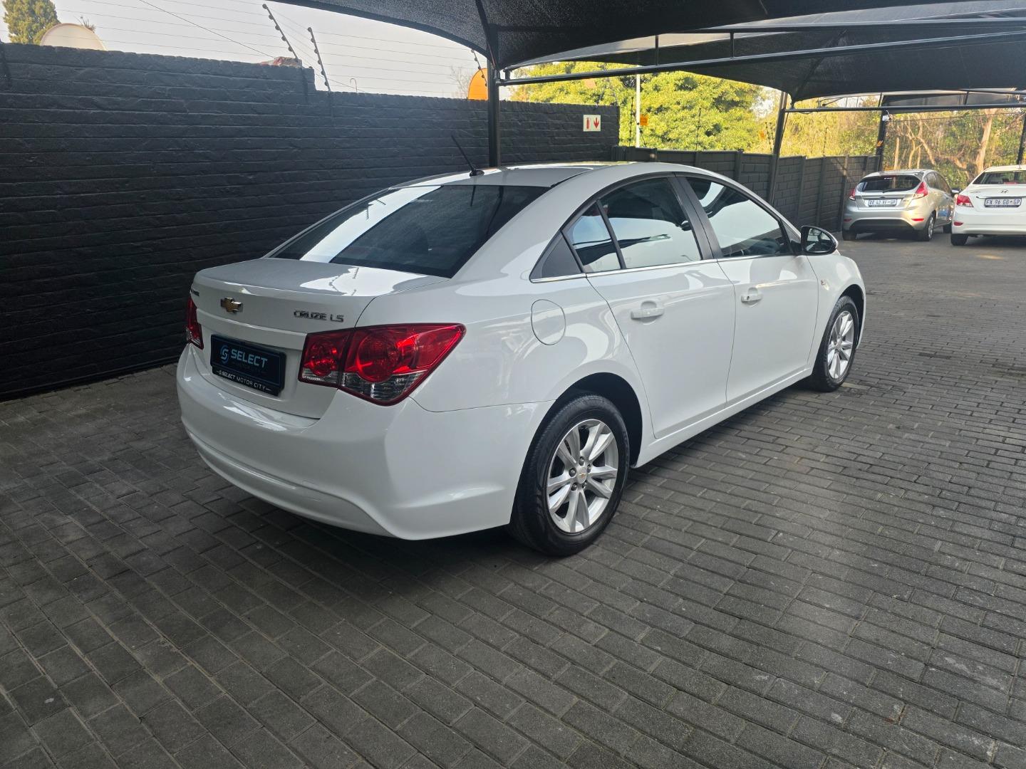 Chevrolet Cruze Sedan 1.8 LS Select Motor City