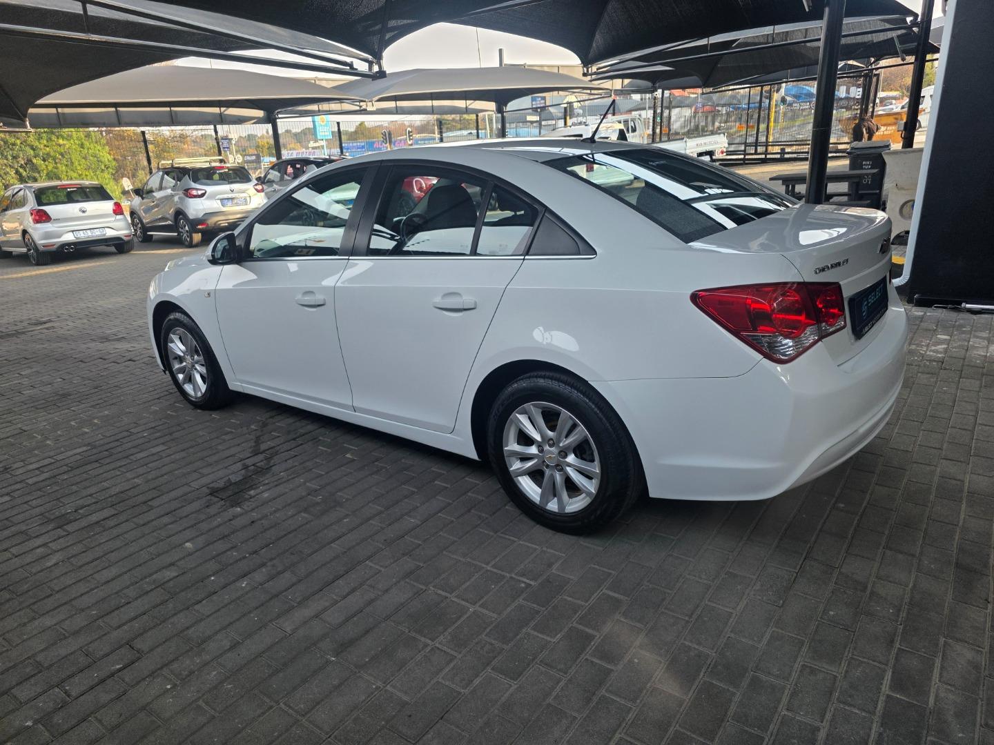 Chevrolet Cruze Sedan 1.8 LS Select Motor City
