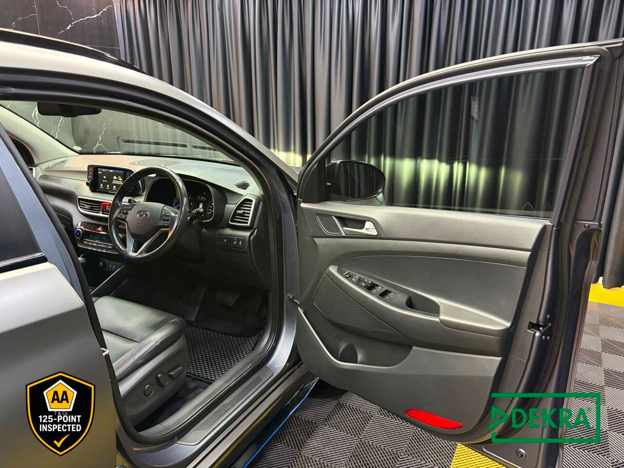 Hyundai Tucson 2.0D Elite Sport Koos and Mike Cars