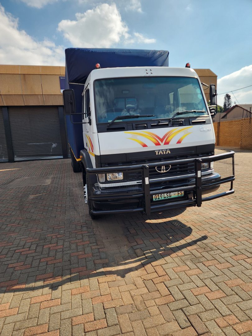 Tata LPT 1518 Sleeper Cab Van Body Newlands Commercial