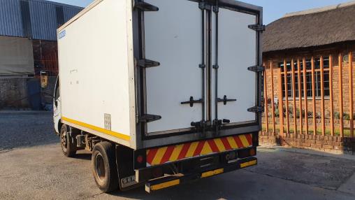 Toyota DYNA 5-103 2.5 Ton A Z Truck Sales