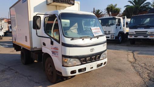 Toyota DYNA 5-103 2.5 Ton A Z Truck Sales