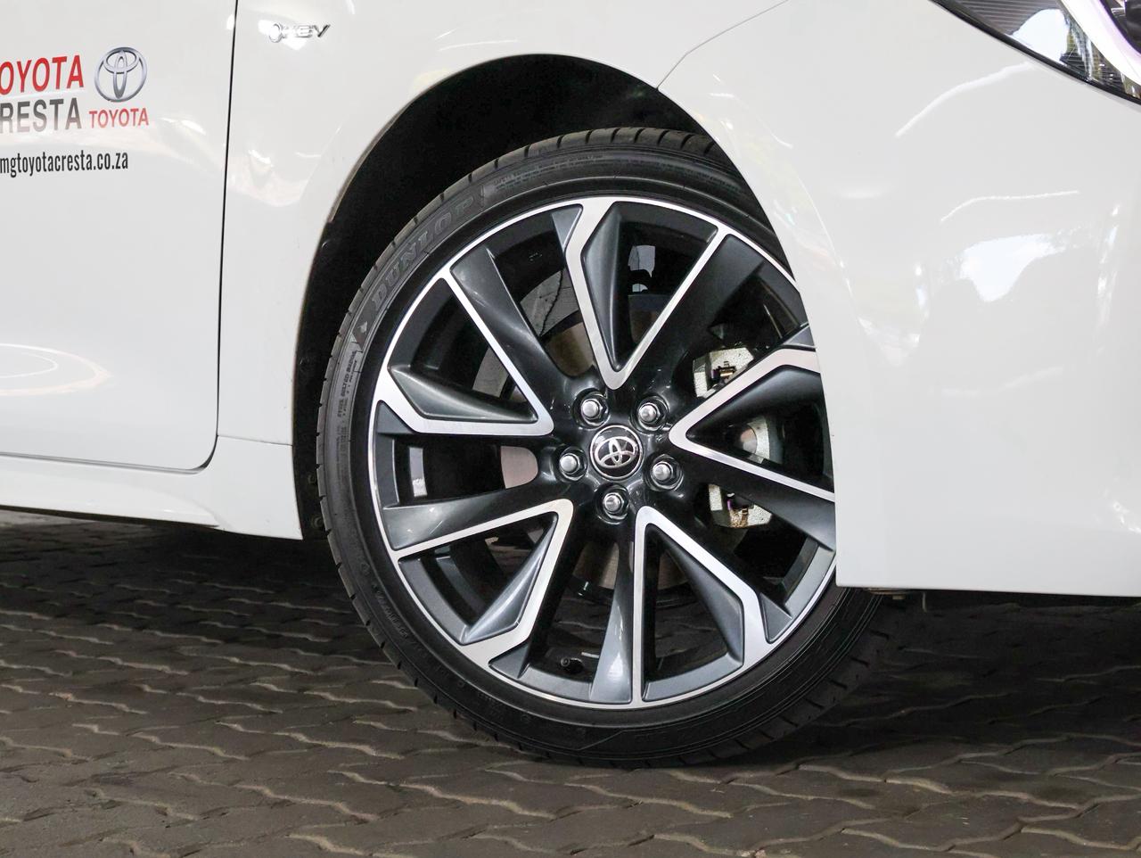Toyota Corolla Hatch 1.8 Hybrid XR SMG Toyota Cresta