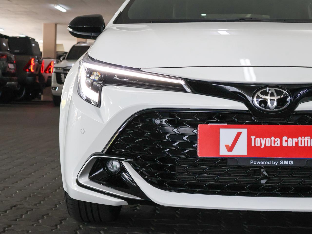 Toyota Corolla Hatch 1.8 Hybrid XR SMG Toyota Cresta