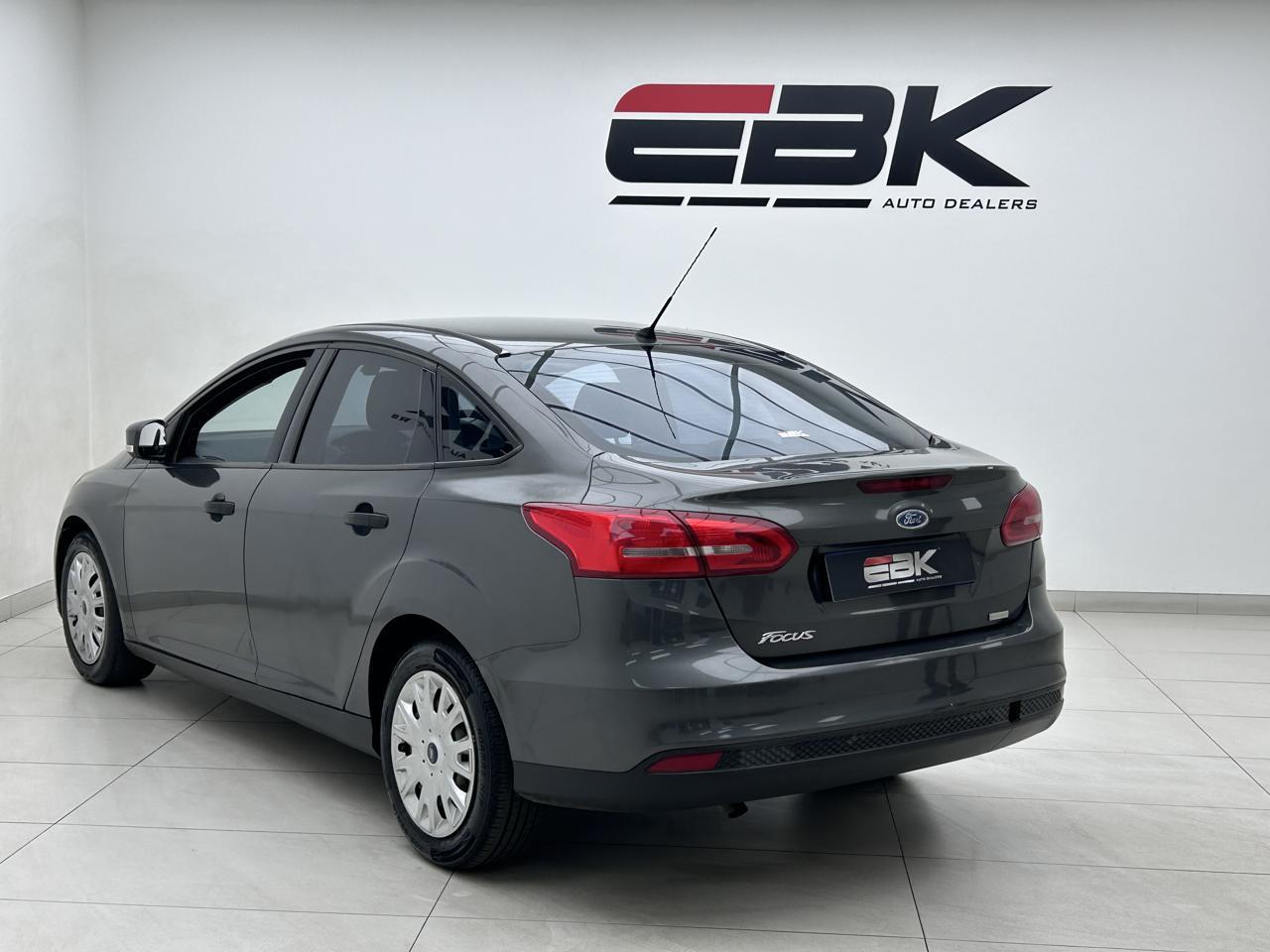 Ford Focus Sedan 1.0T Ambiente EBK Main Street