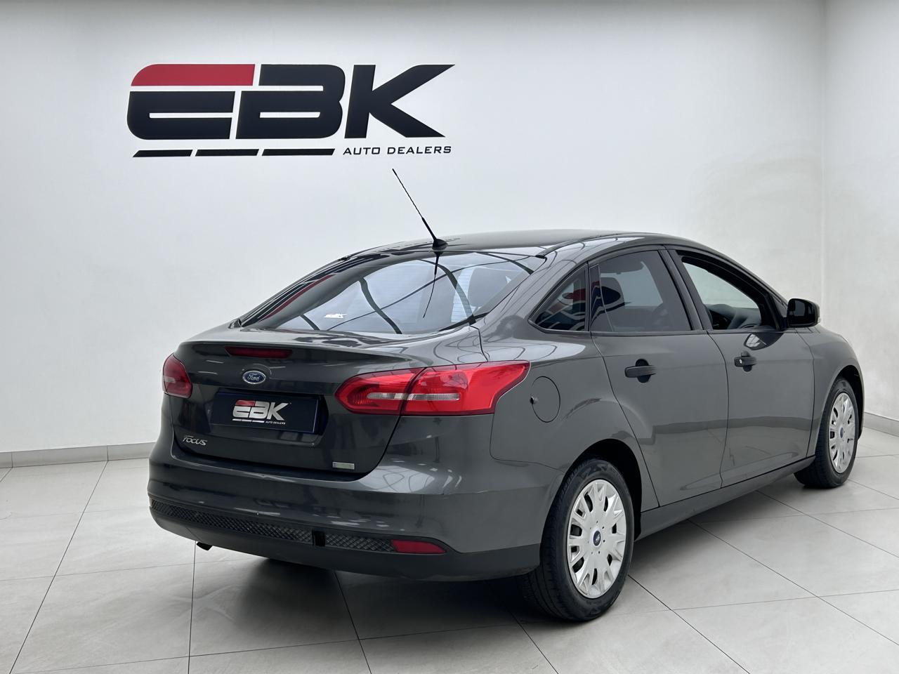 Ford Focus Sedan 1.0T Ambiente EBK Main Street